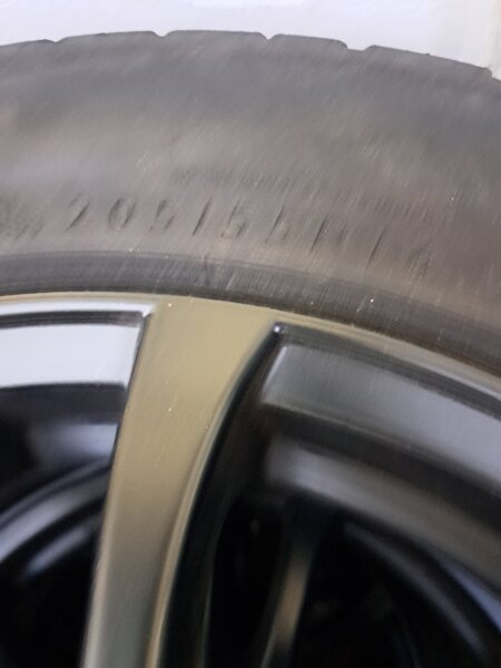 Vand 4 cauciucuri de vara cu 4 jante noi